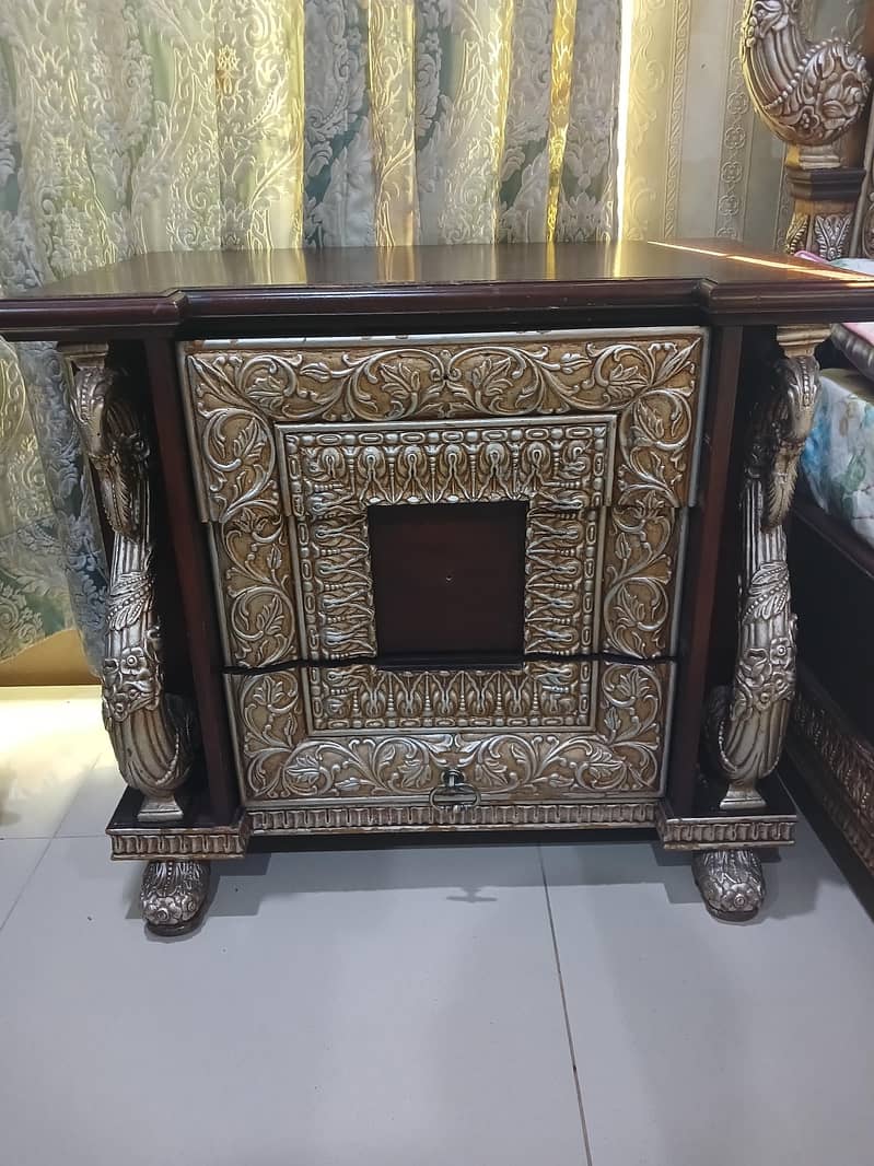 king bed 1