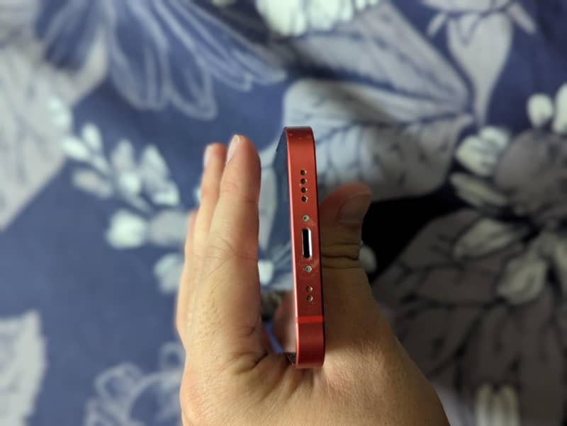 iPhone 12 mini 4