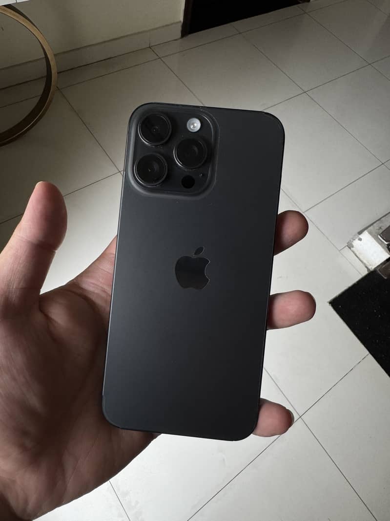 iPhone 15 Pro Max 0