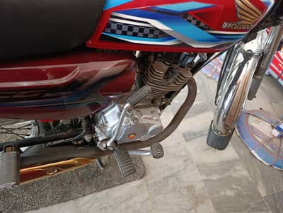 Honda CG. 125 red  colour