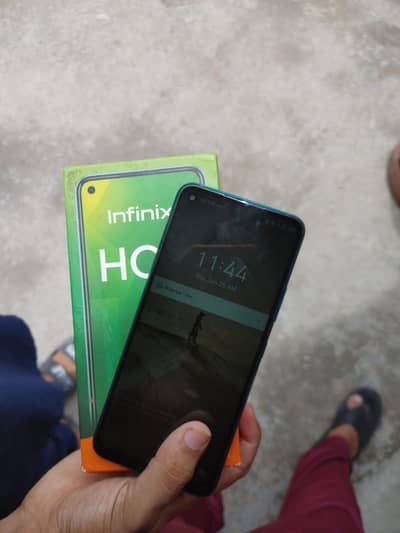 Infinix Hot 10 4/64 with box