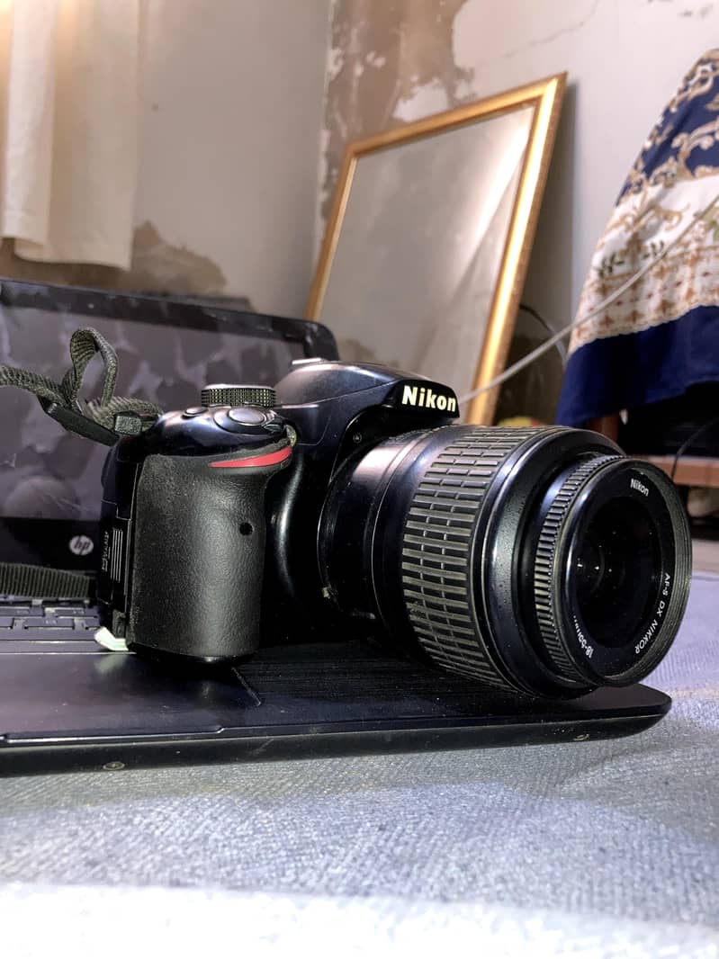 DSLR camera 0
