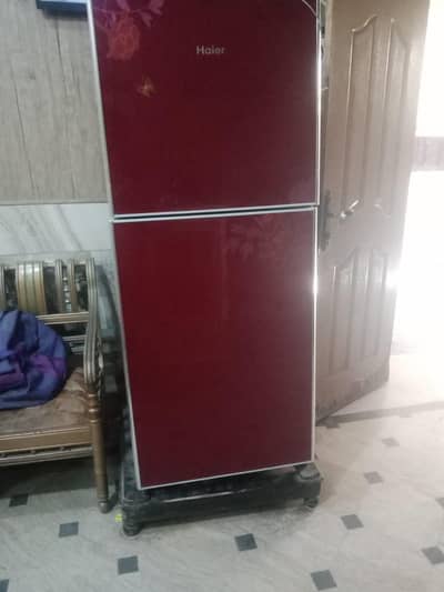 haier frig for sale in good condition