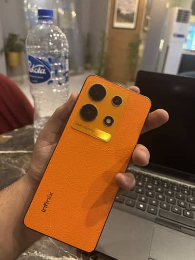 Infinix Note 30
