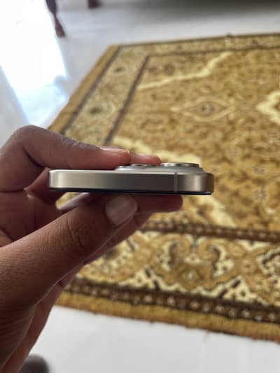 Apple iPhone 15 Pro