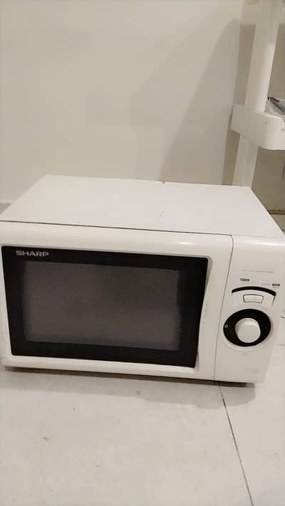 we are selling this microwave oven imported from uk.