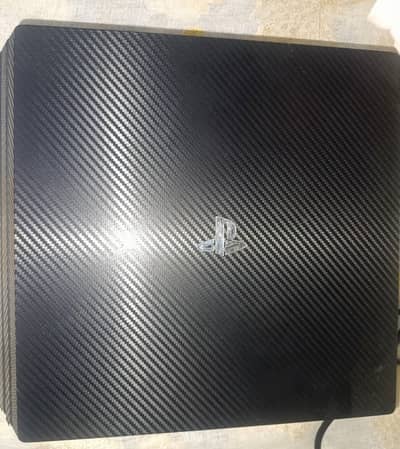 Sony Playstation 4 pro (1TB) S. E 4k 60fps slightly used