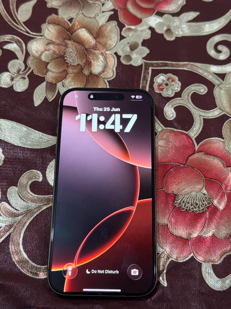 Apple iPhone 16 Pro 1