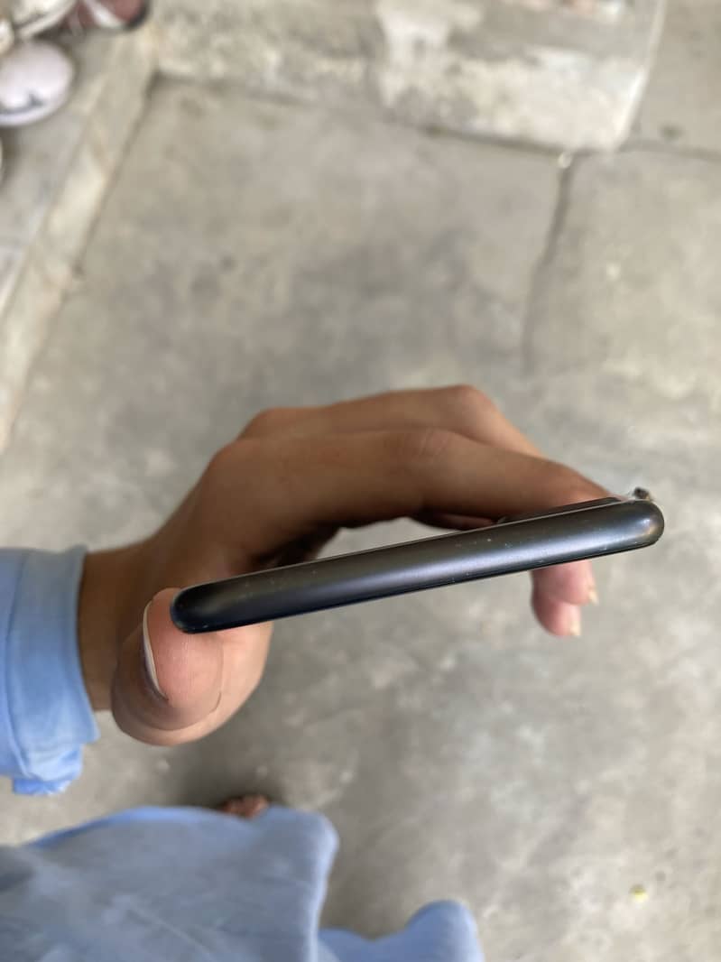 Apple iPhone 8 Plus 5