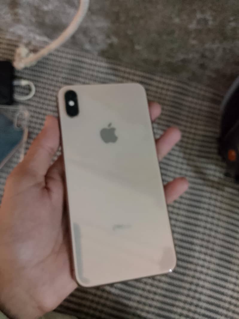 iphone xs max 1