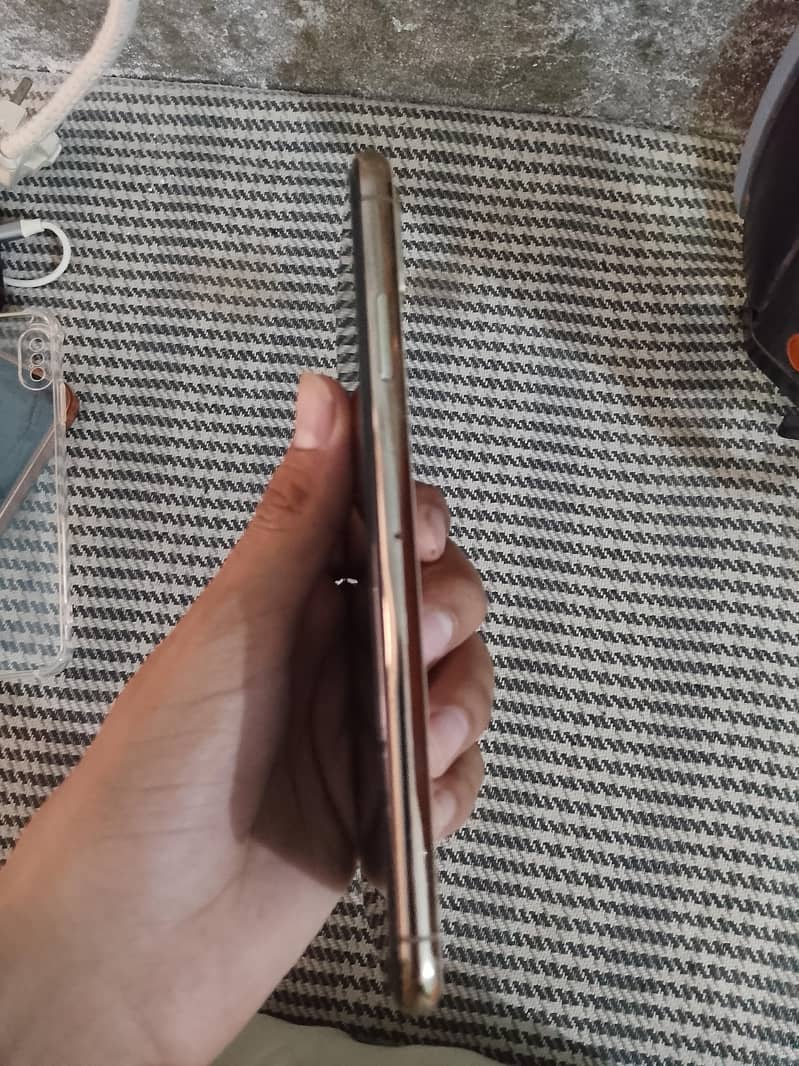iphone xs max 3