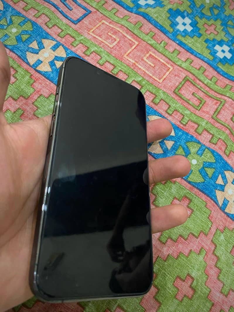 Apple iPhone 13 Pro 3