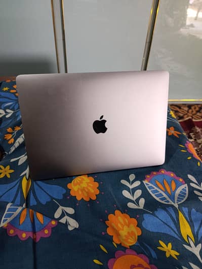 MacBook air 2019 8 128