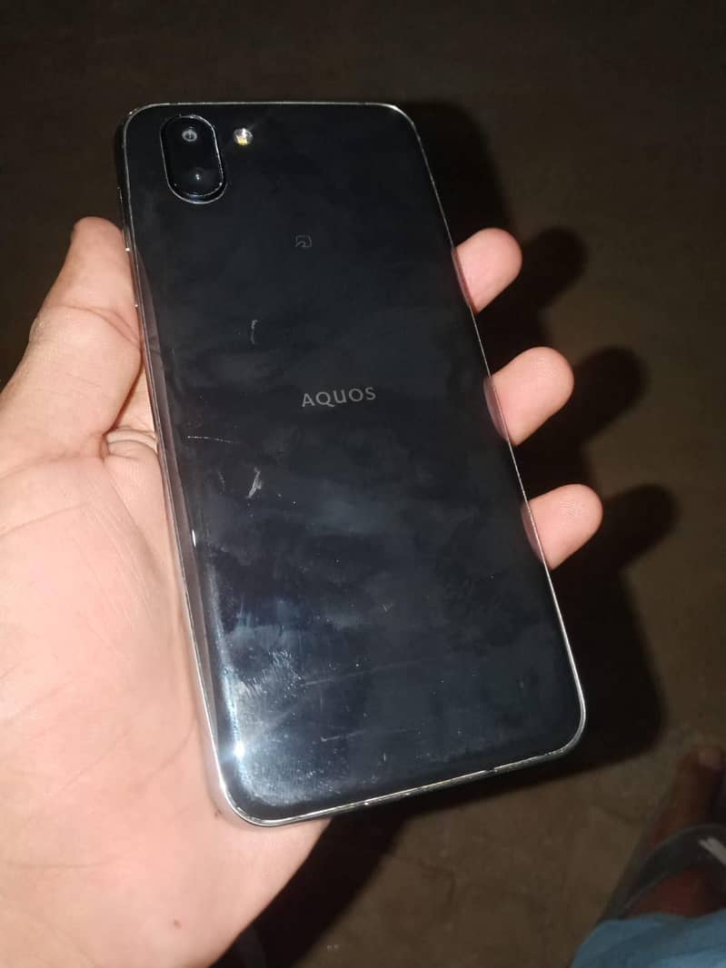 Sharp Aquos R2 2