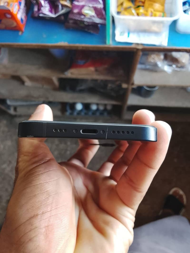 Apple iPhone 12 3