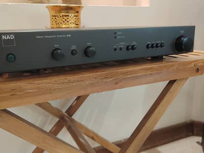 NAD stereo amplifier 310