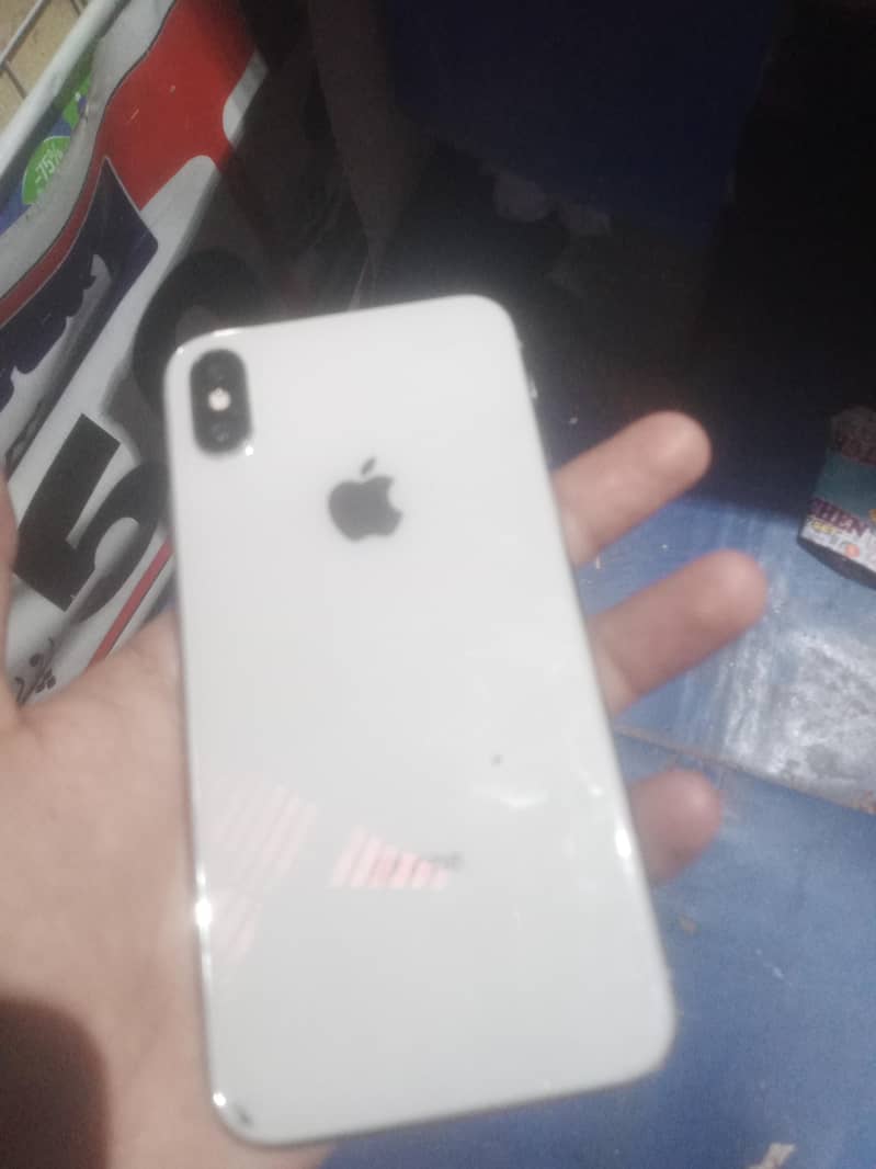 Apple iPhone X e 1