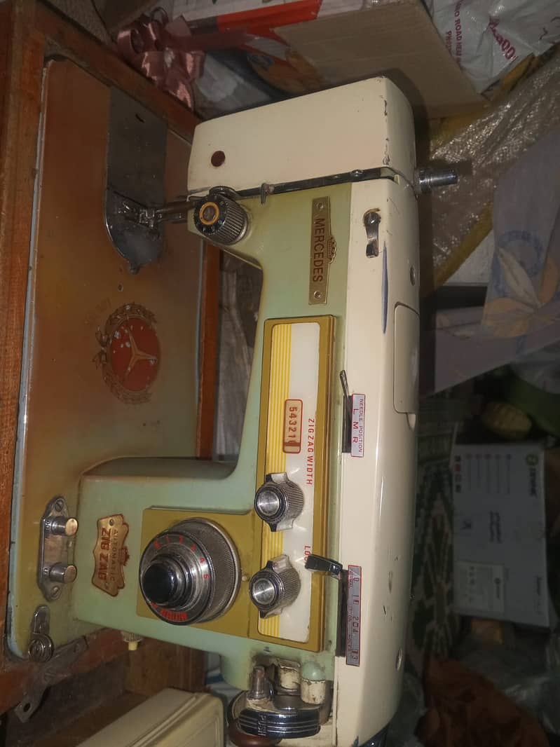 Mercedes zigzag automatic machine 0