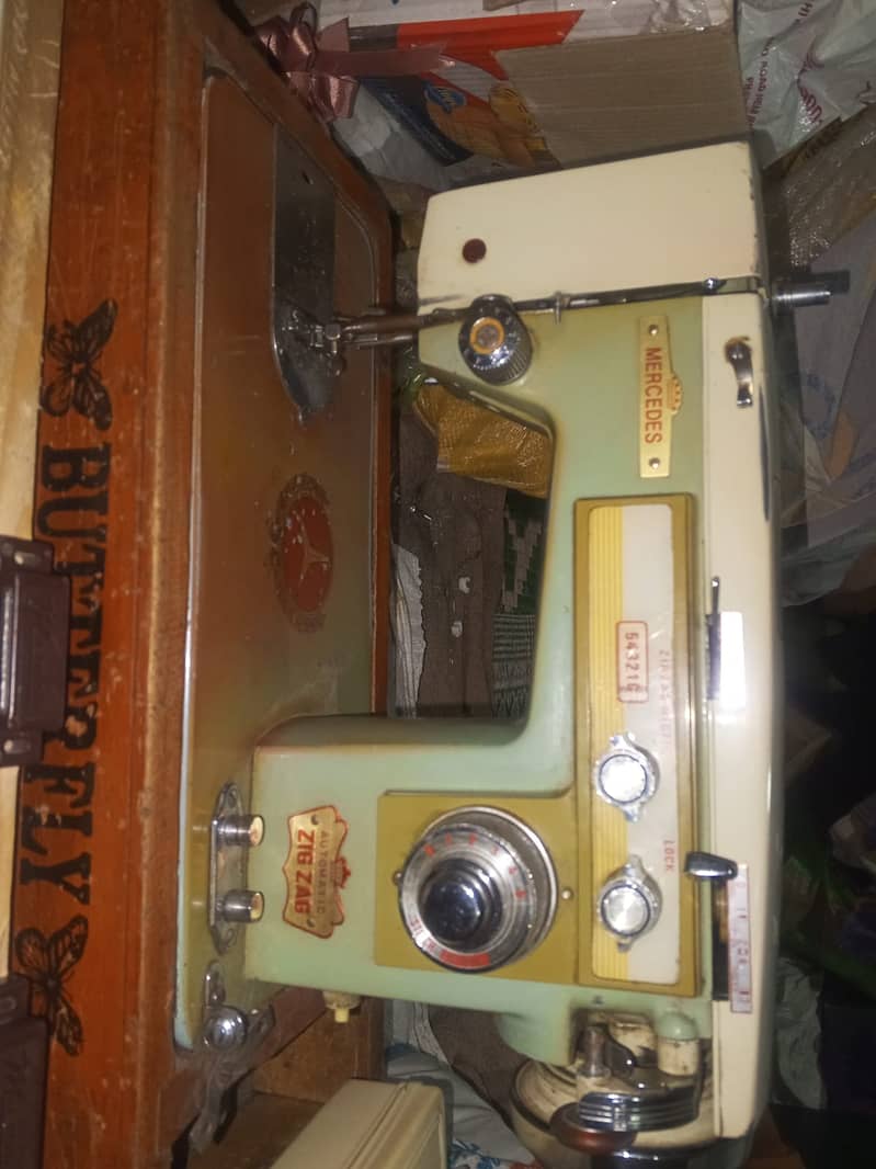 Mercedes zigzag automatic machine 1