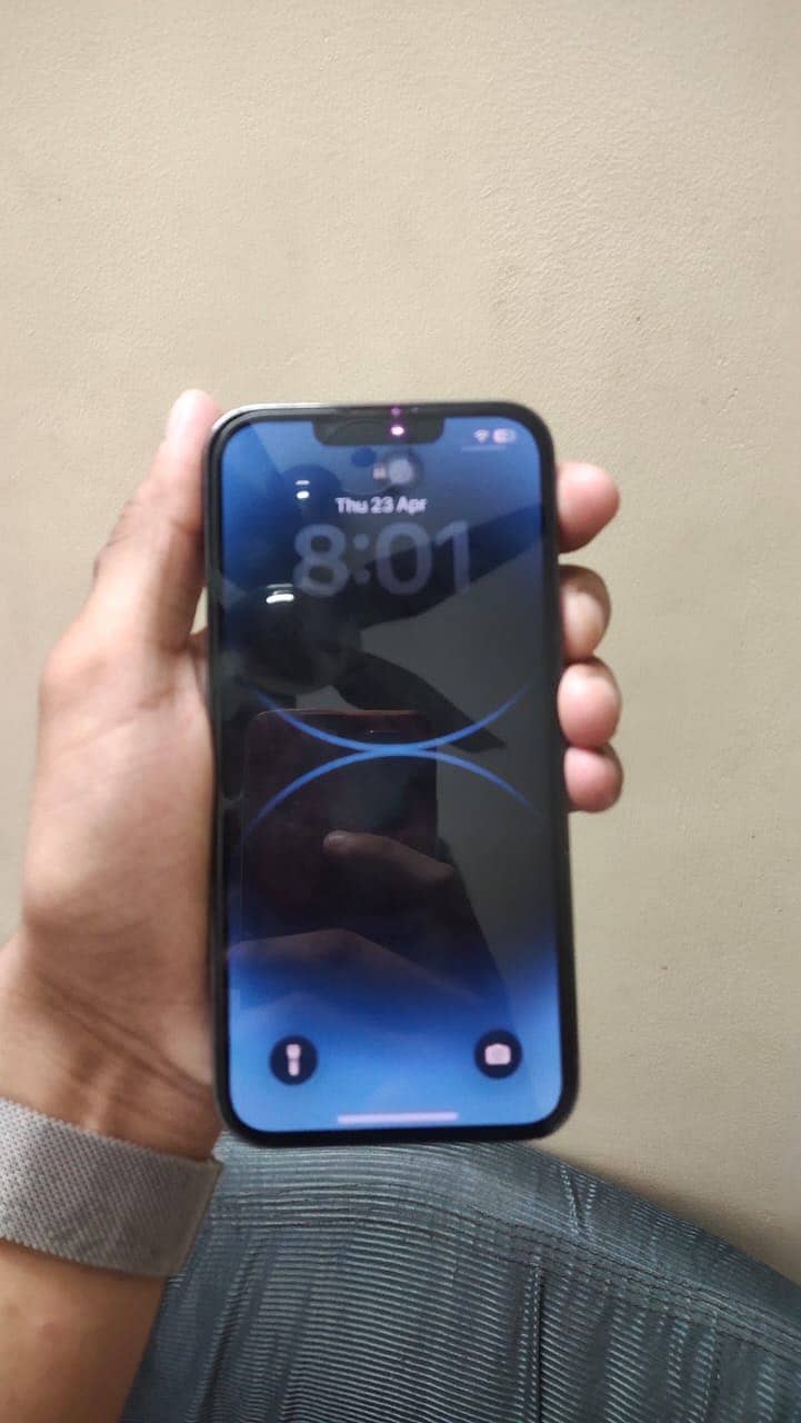 IPhone 13 Pro JV 1