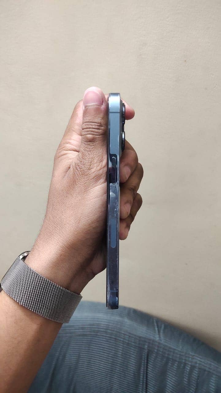 IPhone 13 Pro JV 4