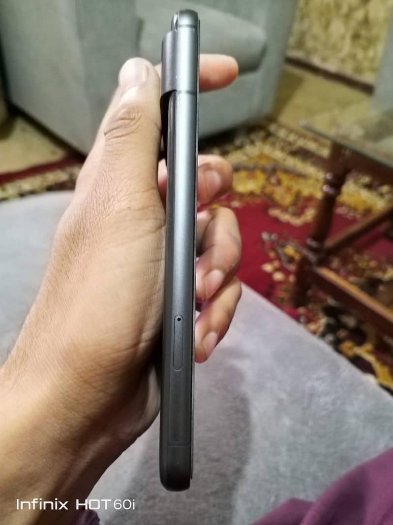 Google Pixel 8 5