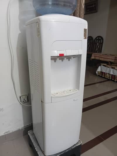 PEL Company Water Dispenser