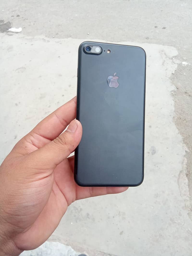 Apple iPhone 7 Plus 2