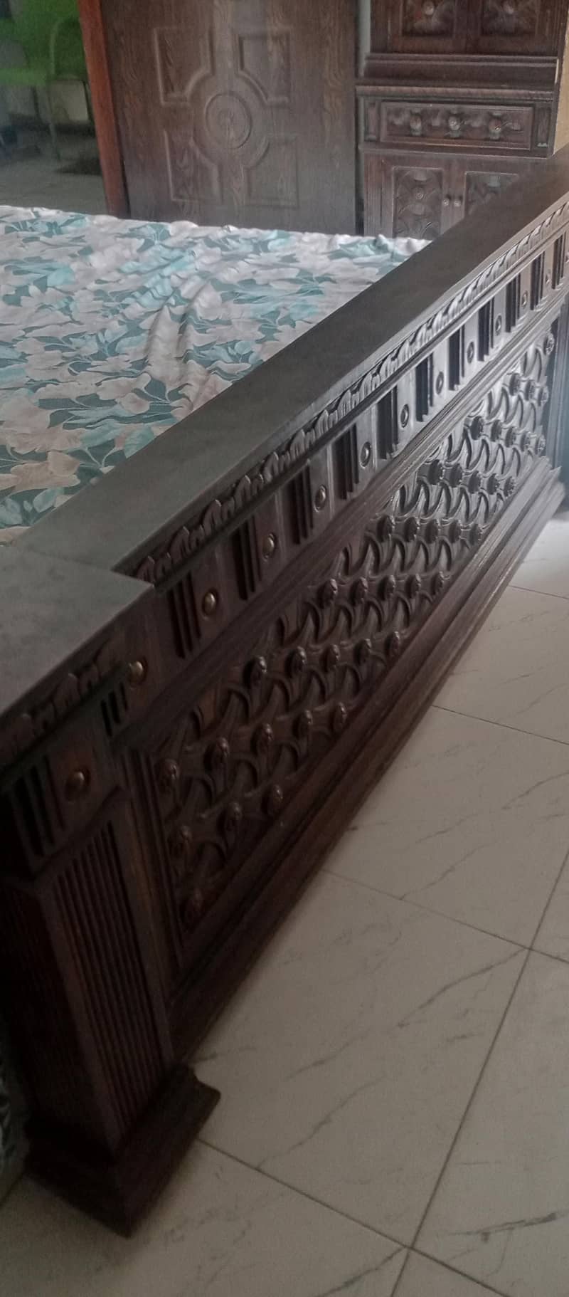 bed set and dressing table 2