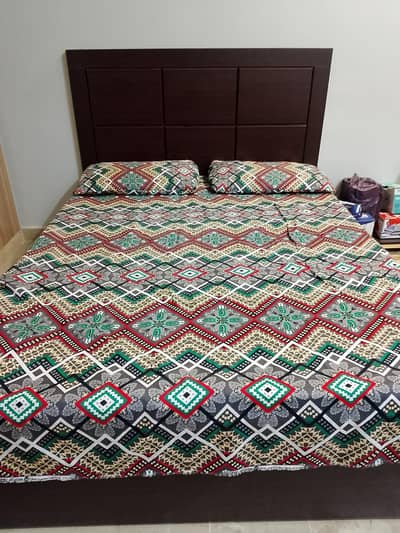 Queen Bed