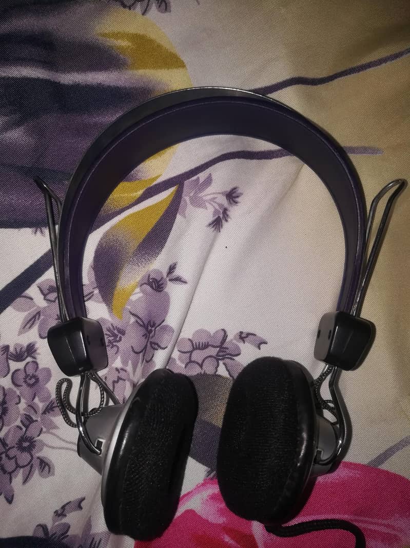 headphone 1