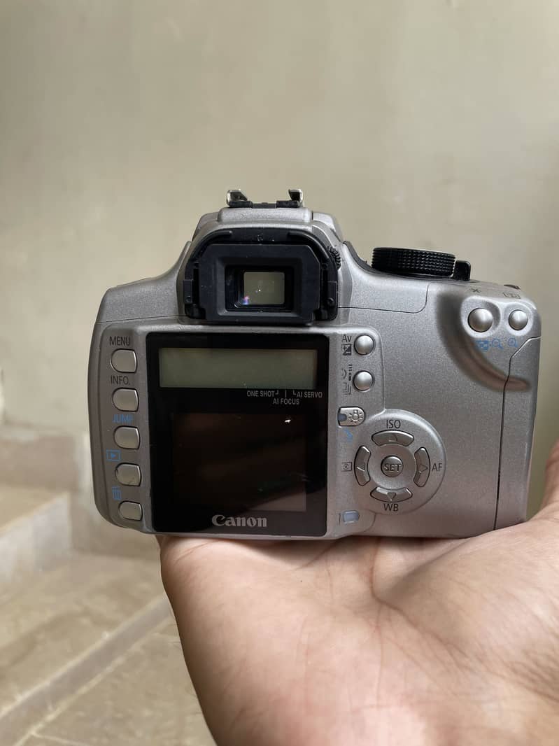 Canon EOS 350D Digital 1