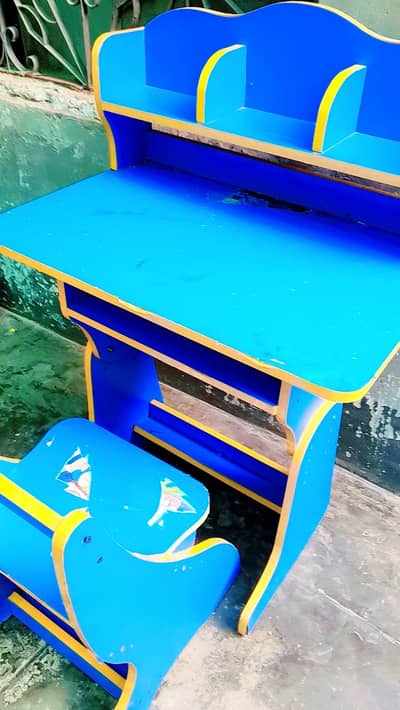study table with chair good  condition
