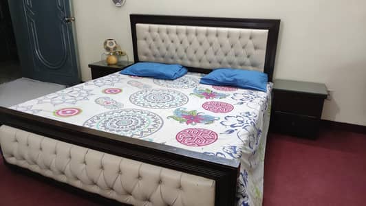 Complete Bed+dressing table for sale