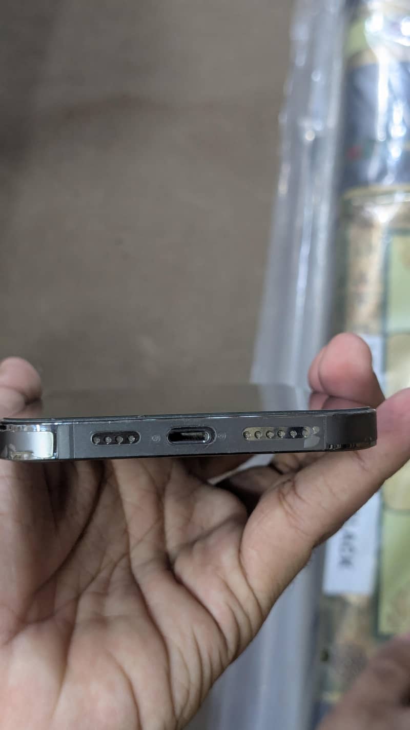 Apple iPhone 13 Pro Max 5