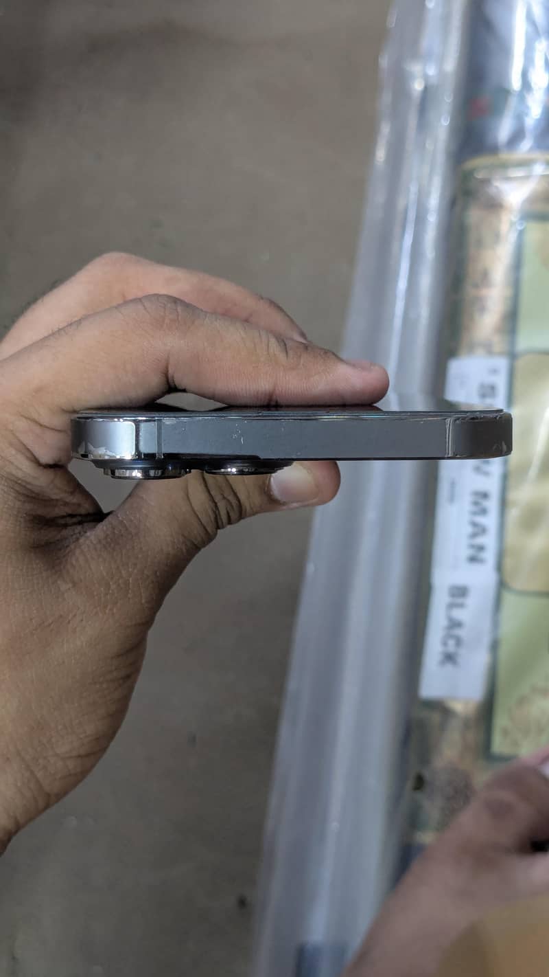 Apple iPhone 13 Pro Max 7