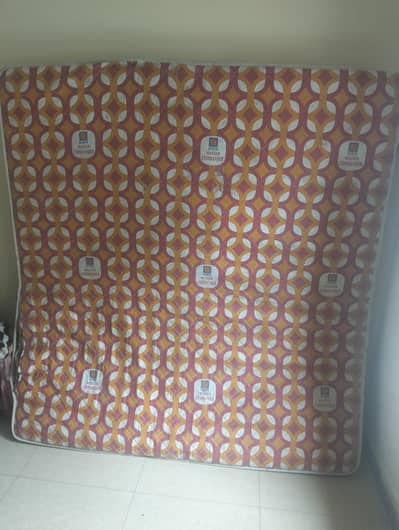 Master commander plus 600EC mattress size 6 inch in Good condion