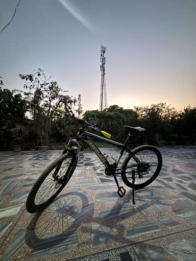 High speed road bycycle(price negotiable)