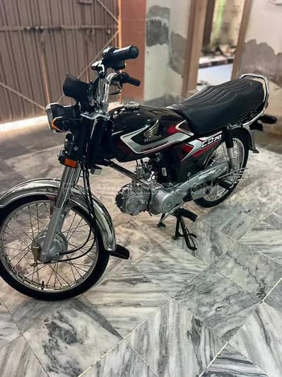Bike Available For Delivery Parcel And Pick and drop Service