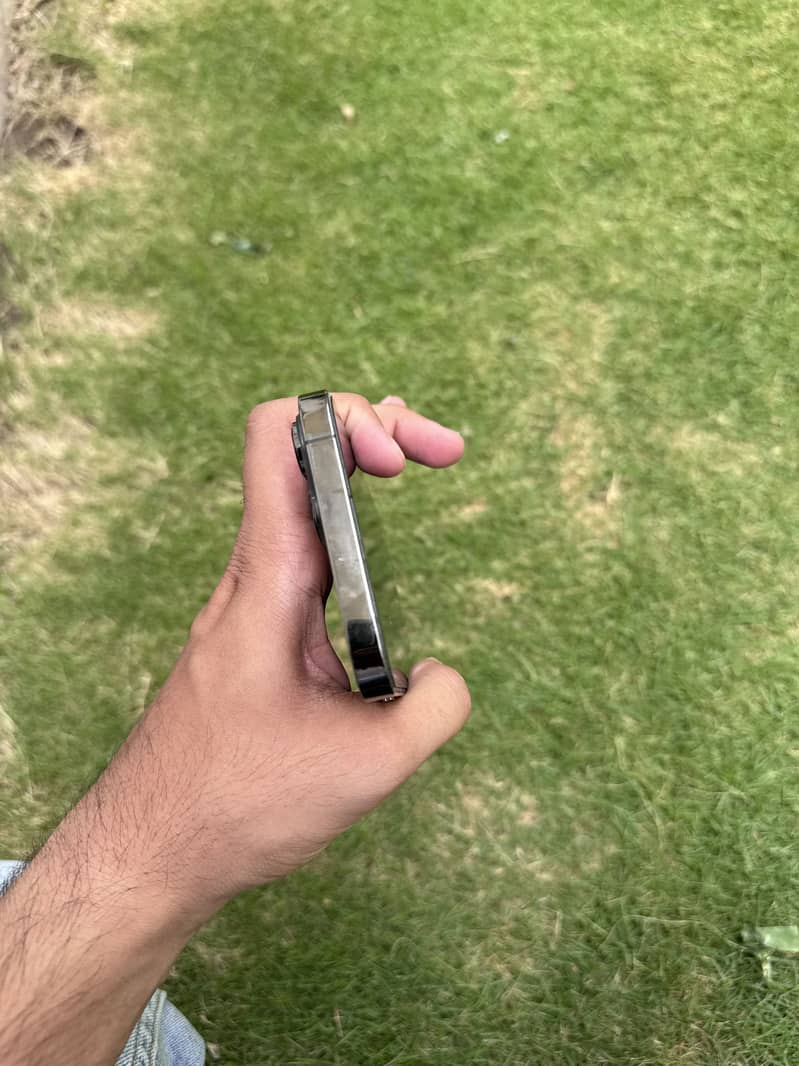 iPhone 13 Pro Max 5