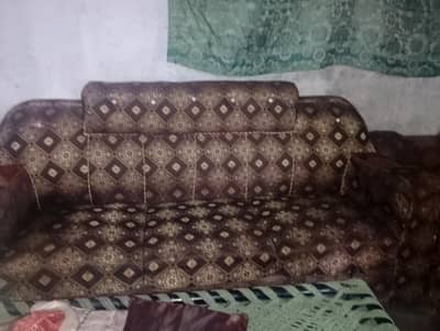 bohat achi cheez heez ha gher jaga kum ha is liay sial kernay hay