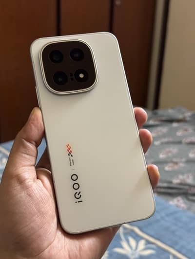 Vivo Iqoo 15