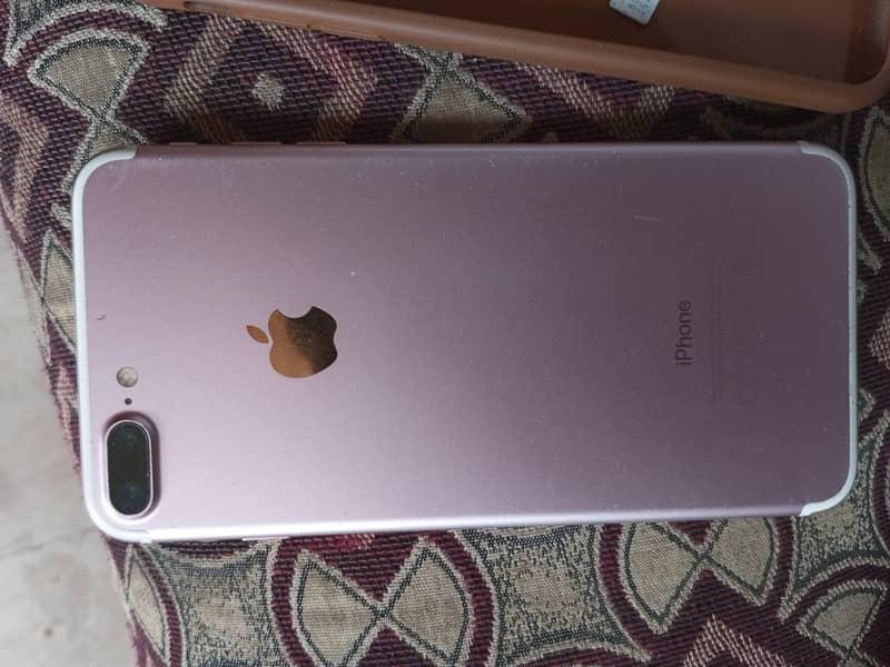 Apple iPhone 7 Plus 4