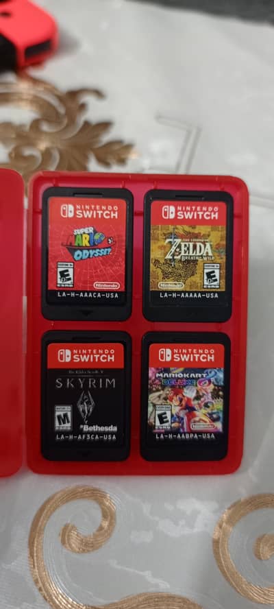 Selling Nintendo Switch 1 games.