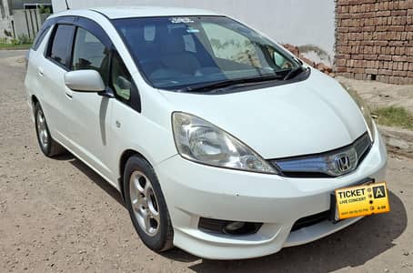 Honda Fit Shuttle 2012