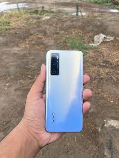 Vivo V2022