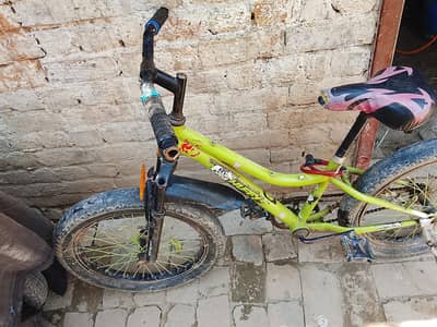 Kasi Bhai ko chaheya rabta kro buht ACHA cycle hai
