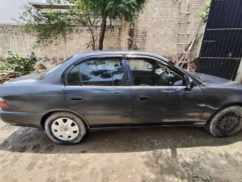 1999 model Corolla 4