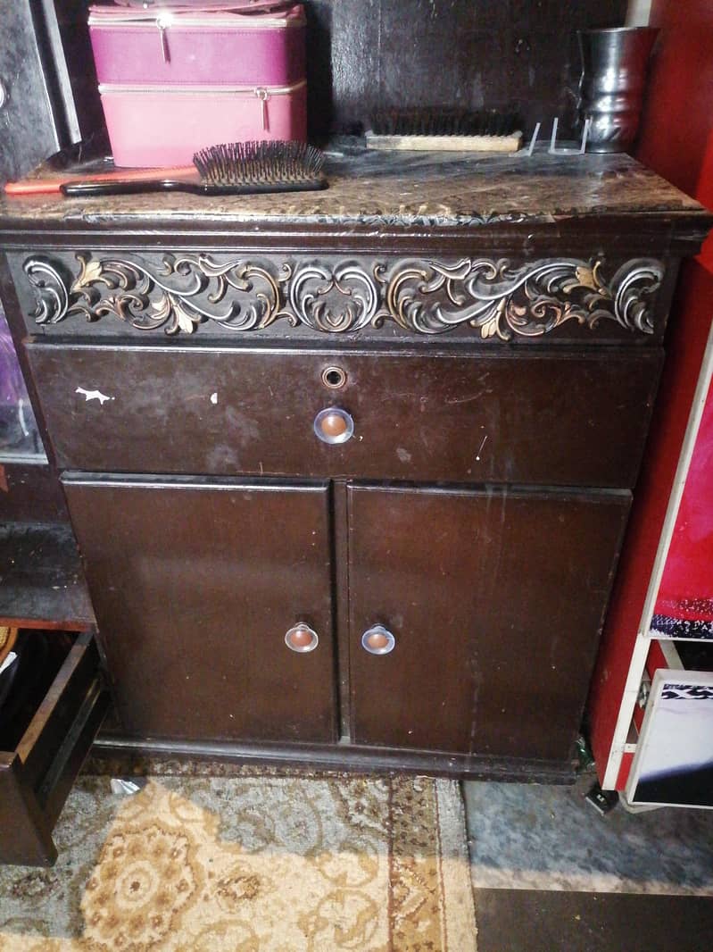 Dressing table 1