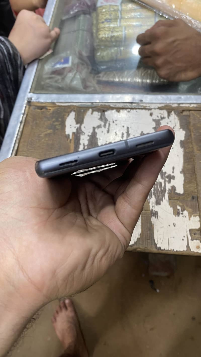 Google Pixel 7a 3